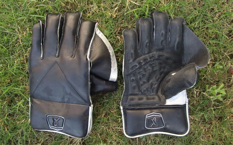 Thrax Black Edition Wicket Keeping Gloves, Buy Thrax Black Edition